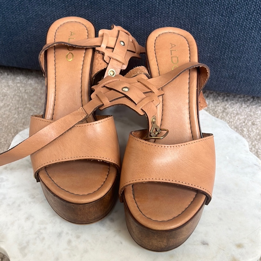 Leather ALDO heels! Perfect for summer
